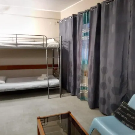 アパートホテル Drops