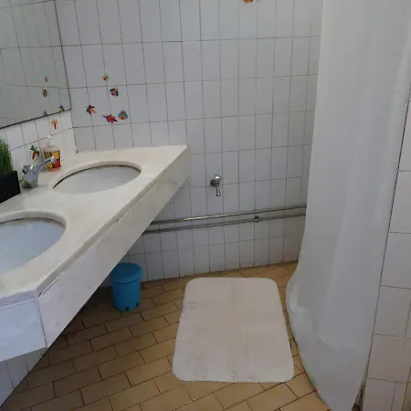 City Drops Hostel Porto